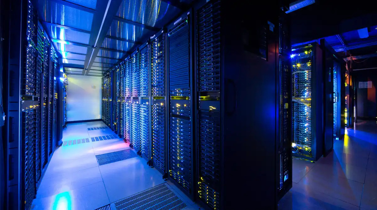 Sala de servidores UltranetXXI — correo, nube y hosting web